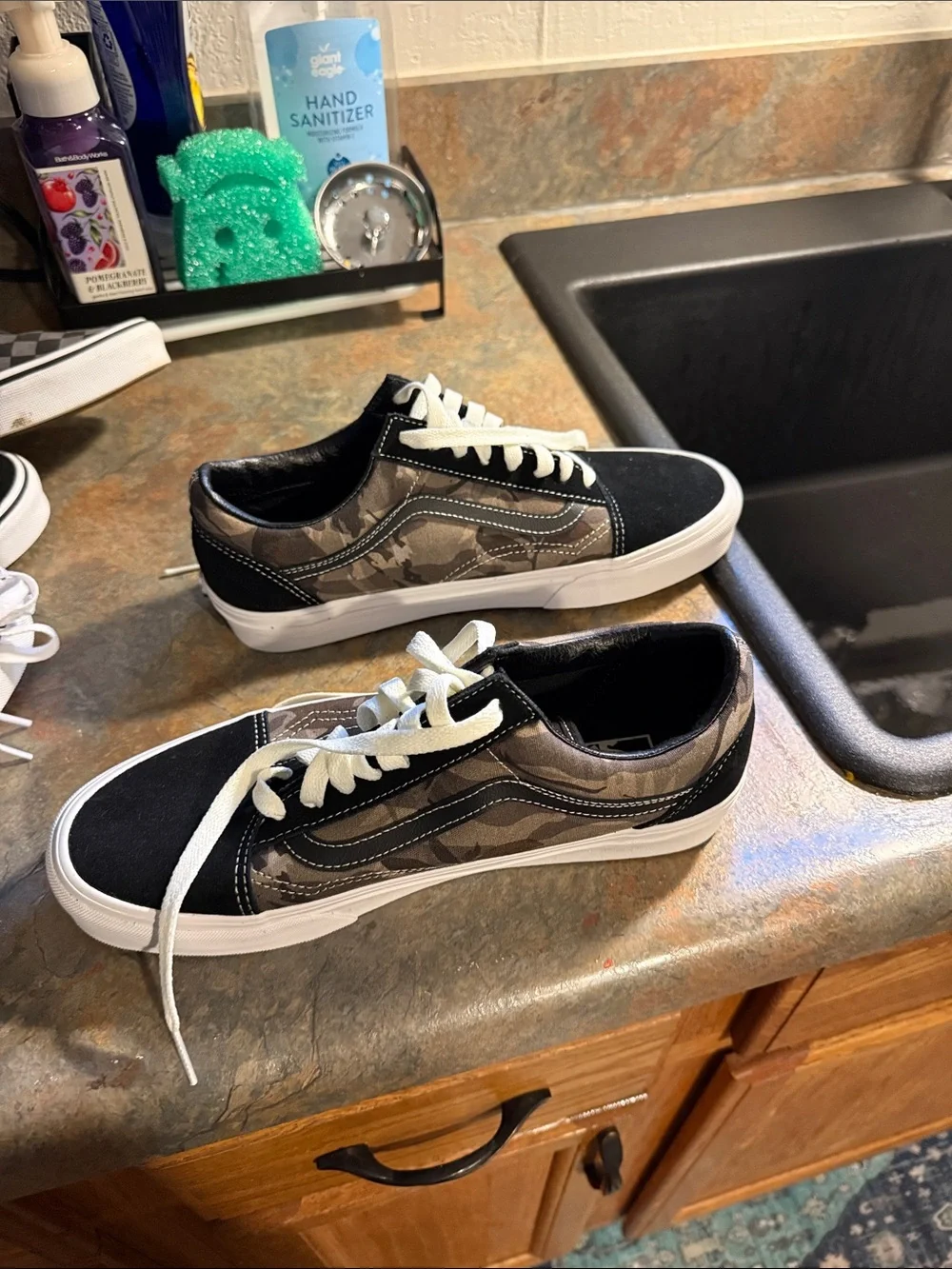Vans Uni Sex Black and Gray Camo Low-Top Sneakers
